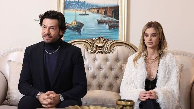 Annesine anlatan erkek seviyor mudur?