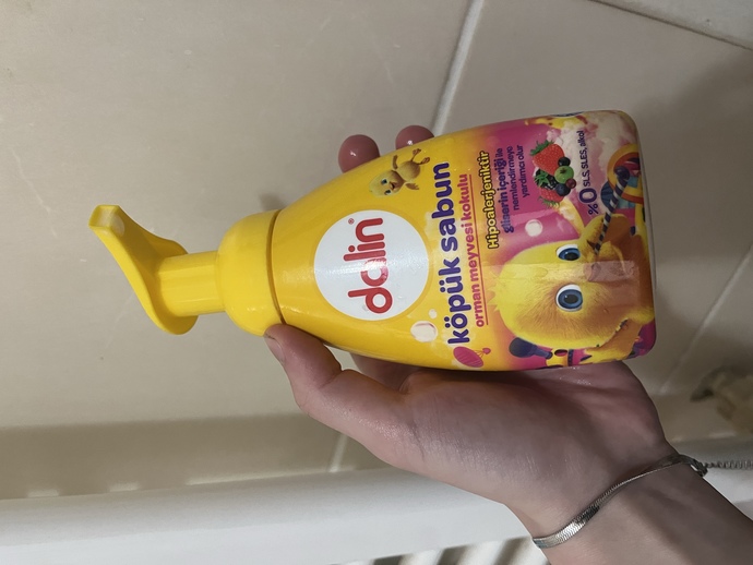 Bu sabunun kokusuna benzer bir parfüm şampuan falan var mı?
