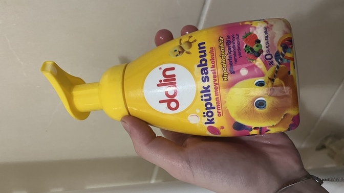 Bu sabunun kokusuna benzer bir parfüm şampuan falan var mı?