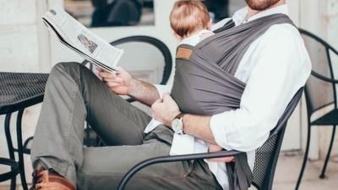 Dışarıda bebek bakan erkekler şaşırtıcı mı görünüyor?