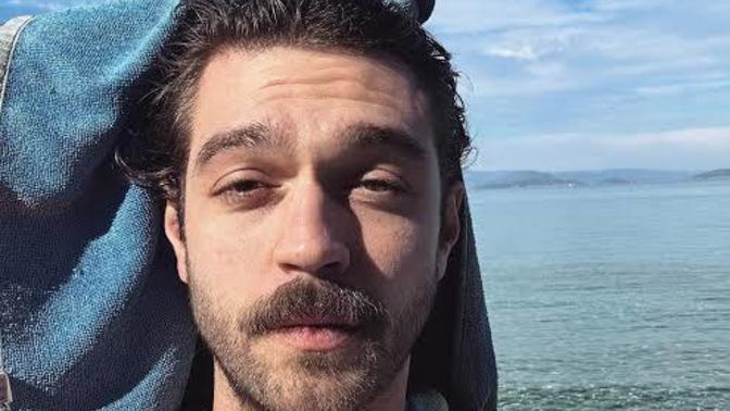 Furkan Andıç sizce çok mu yakışıklı?