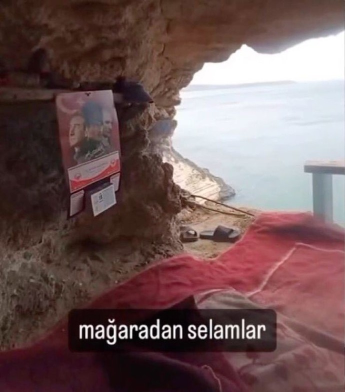 Sevgiliniz karşı cins arkadaşının evinde kalabilir mi?