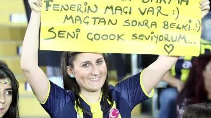 Futbol fanatikliği itici mi yoksa beraber izler miyiz dersin?
