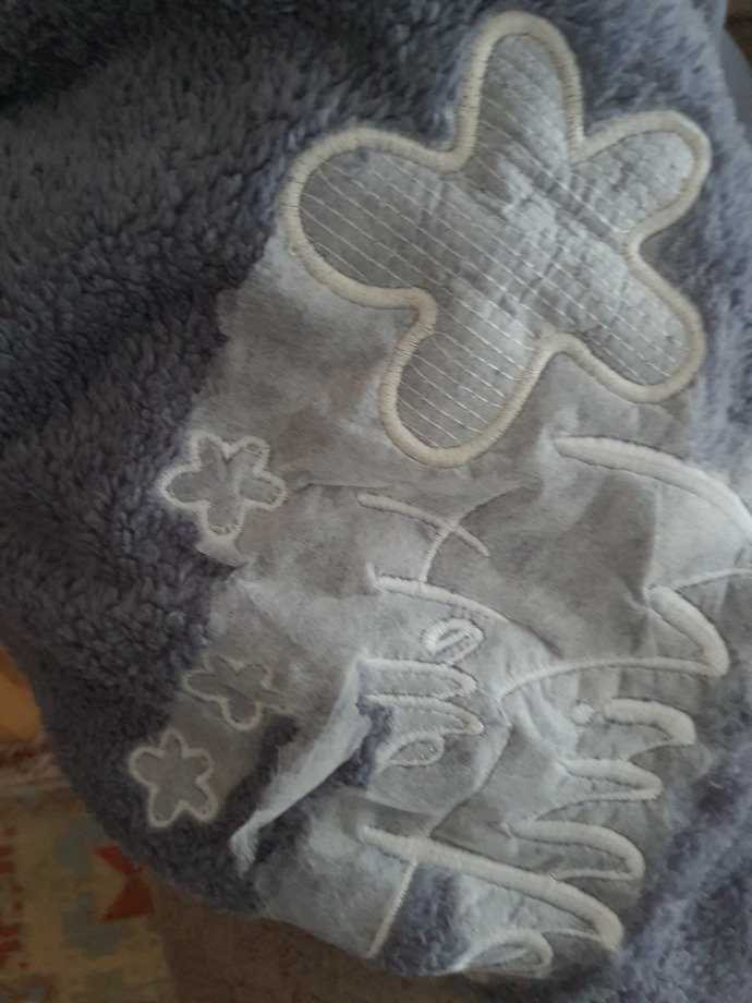 Pijama böyle gönderilmiş ama normal mi? İade etmeli miyim?