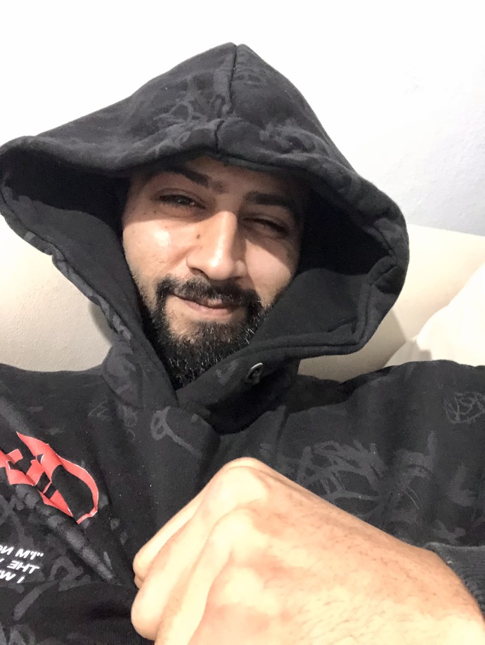 İnstagrama ciddiyetsiz bi foto atıcam hangisini atim?