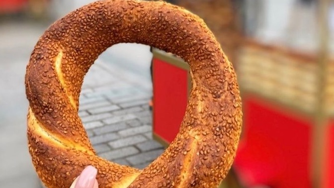 Simit sever misiniz?