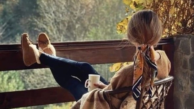 Beş dakikalık çay sigara veya kahve molasında, dumanıyla beraber uçup gideceğiniz o şarkı hangisidir?