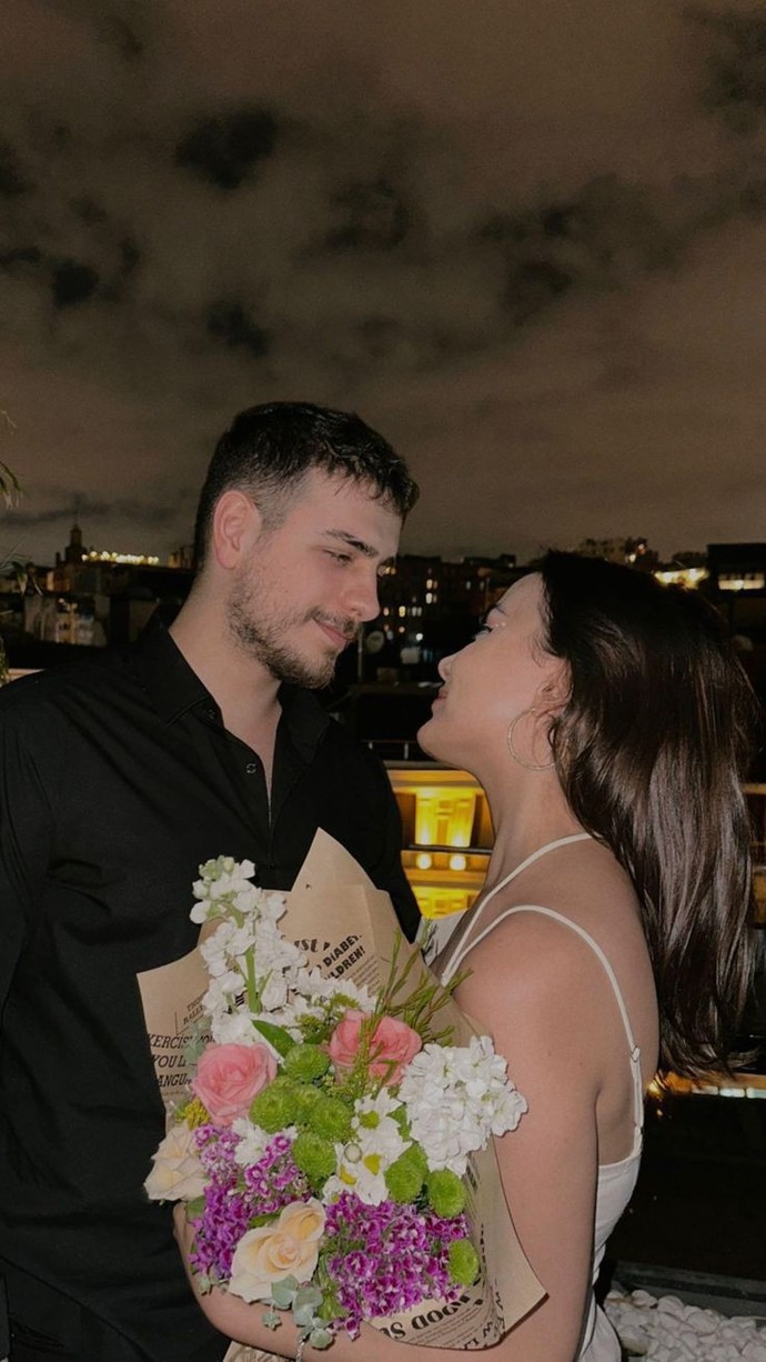 Çok Sevdiğiniz Sevgilinizin Evli Olduğunu Öğrenseniz Ne Yaparsınız?