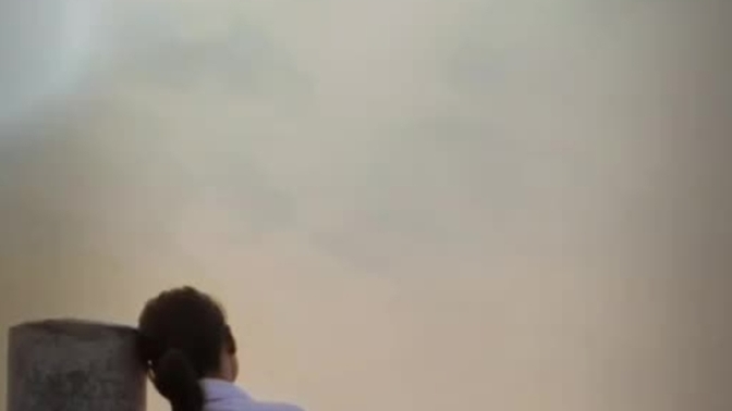 Tanıdığını düşündüğün birini aslında tanımadığını fark etmek çok kötü bir his değil mi?