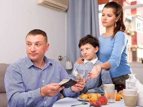 Aileniz zor durumda ve onlara maddi destekte bulunmak istiyorsunuz. Eşiniz buna müdahale edebilir mi?
