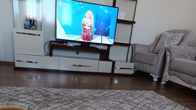 Kahvaltı yaparken ne izlenir?
