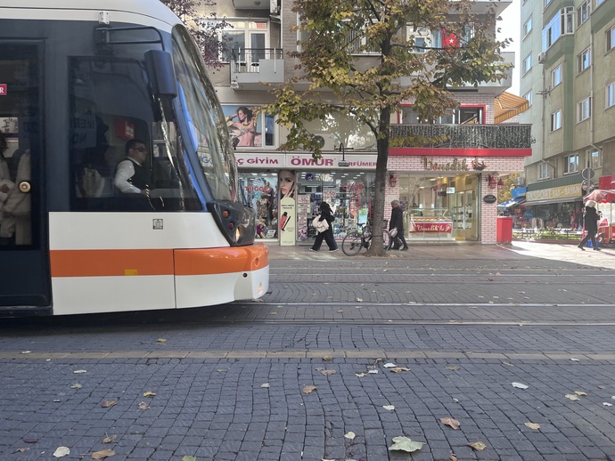 Gençliğinin geçtiği yerde mi yaşıyorsun hala?