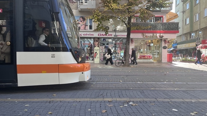Gençliğinin geçtiği yerde mi yaşıyorsun hala?