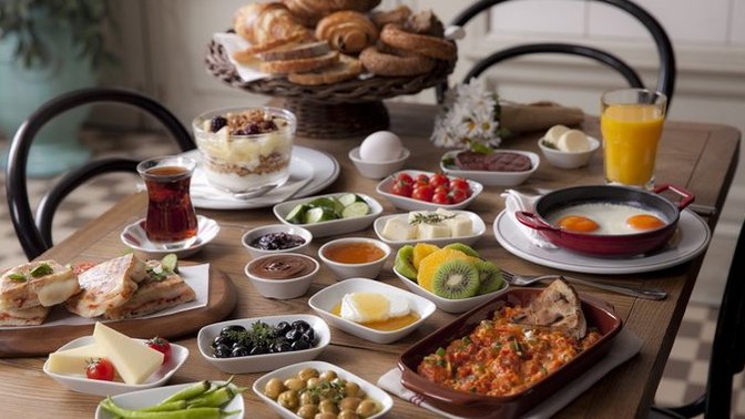 Kahvaltı ideal bir akşam yemeği olabilir mi?