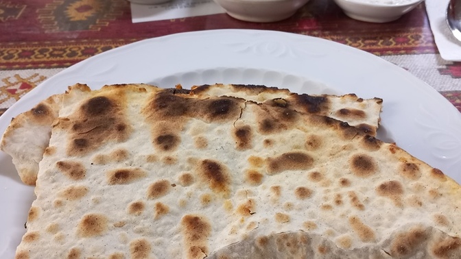 Sabah kahvaltıda lahmacun yenir mi?