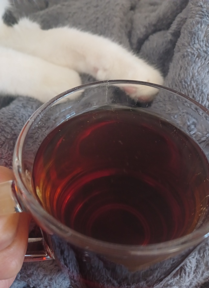 Çay içilen her saate bir isim vermek zorunda mıyız?