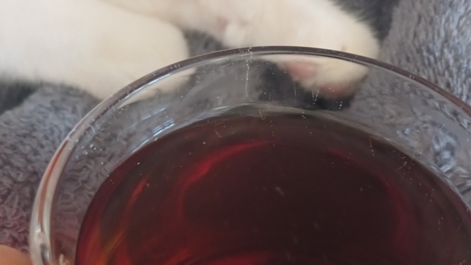 Çay içilen her saate bir isim vermek zorunda mıyız?