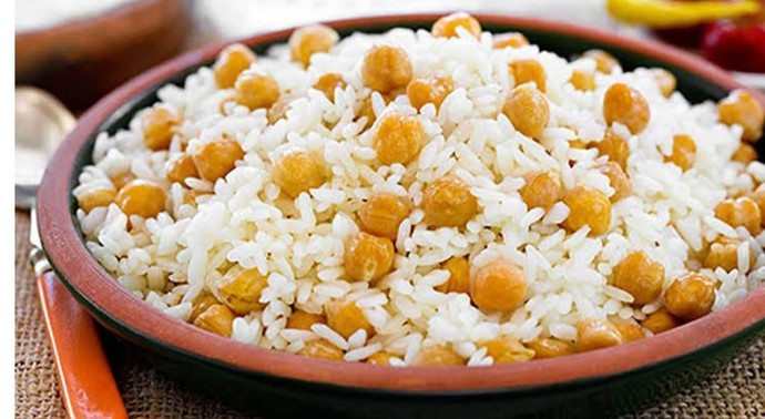 Tavuklu pilav mı/ nohutlu pilav mı?