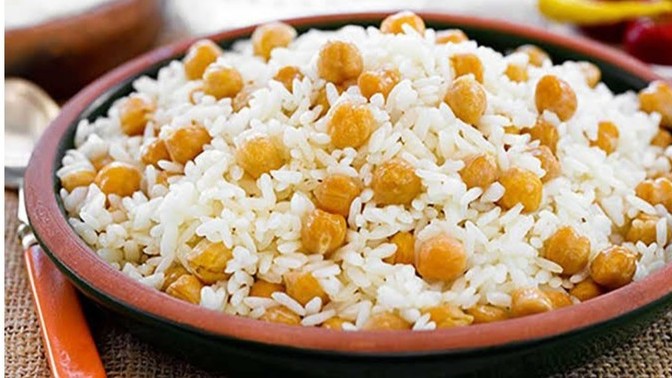 Tavuklu pilav mı/ nohutlu pilav mı?
