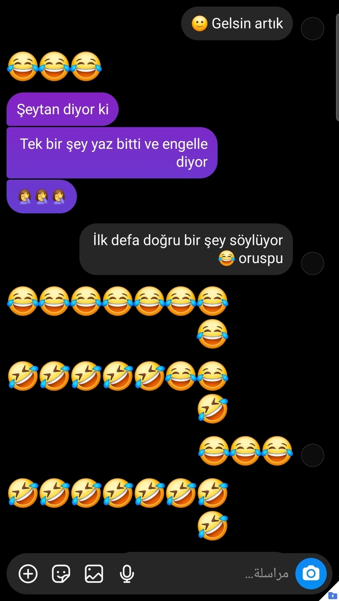 Zor gününde bile seni güldürebilen biri var mı?