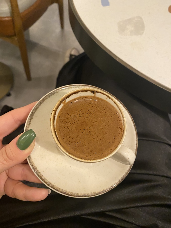 Kime gece kahvesi ısmarlayayım?