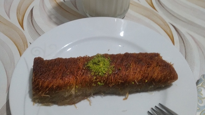 Dubai çikolatası için burma kadayıf seven kızları üzdünüz beyler öyle değil mi 🥺 ?