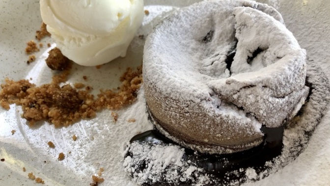 Dondurmalı çikolatalı sufleye hayır dermisin? Sever misin çikolatalı sufle?