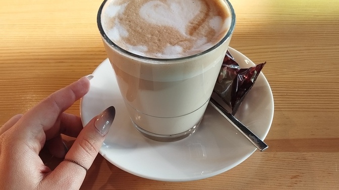 Kahvenizi kiminle içmek isterdiniz☕?