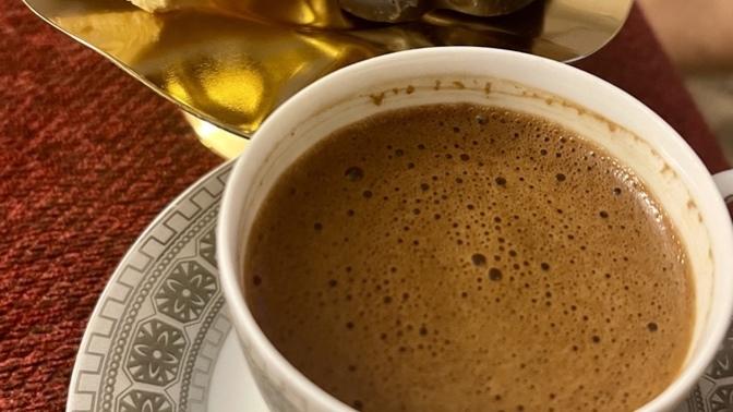 Kahveyle bisküvi mi? Fıstıklı bitter çikolata mı?