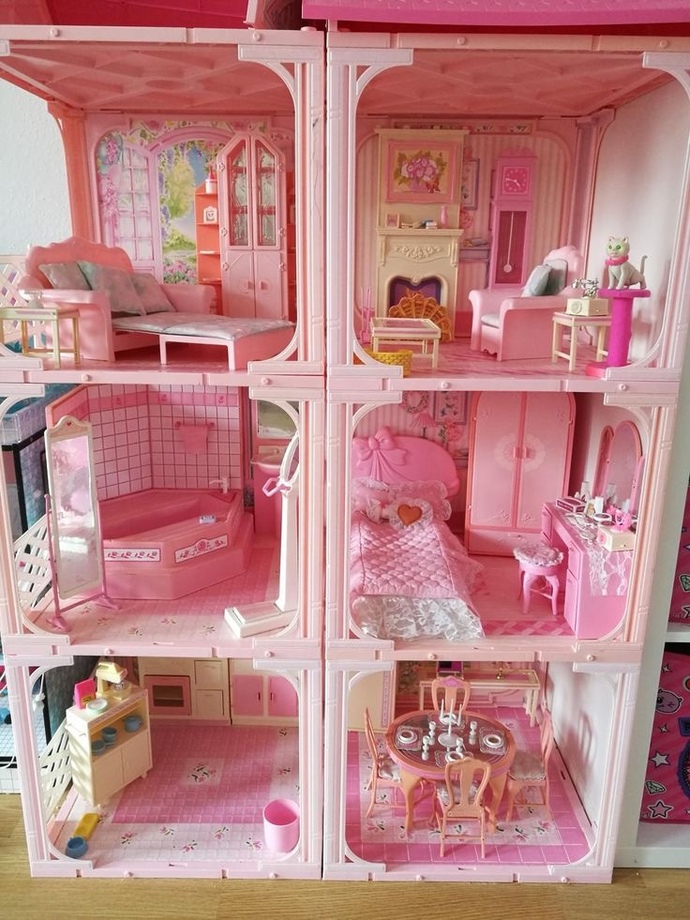 Çeyizim için Barbie Bebek koleksiyonu yapsam saçma olur mu?