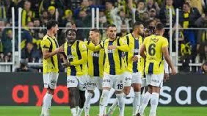 Fenerbahçe 4 - Sivasspor 0... Sarı lacivertliler zirve takibini sürdürdü! Maçı nasıl buldunuz?