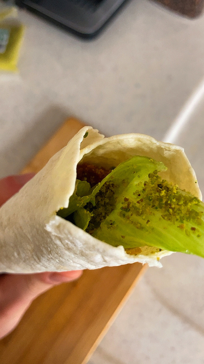 Çiğ köfte dürüme toz antep fıstığı konur mu 🤔?