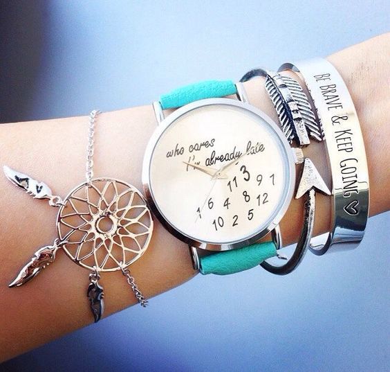 Bileklik, saat yüzük gibi aksesuar kullanıyor musun?