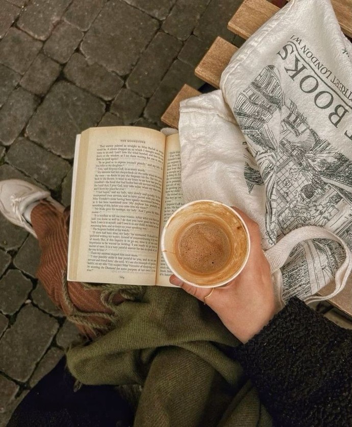 Kitap okurken bir şeyler yiyip içebiliyor musunuz?