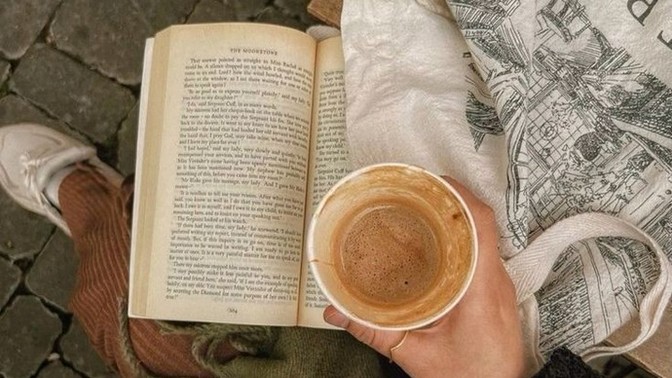 Kitap okurken bir şeyler yiyip içebiliyor musunuz?