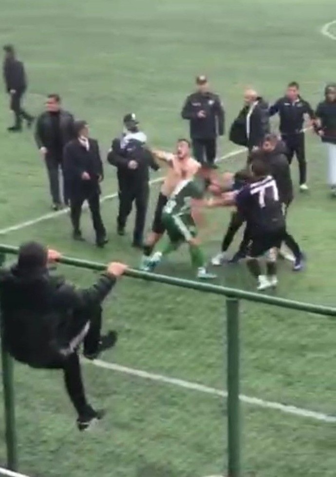 Tartışmaları abartıyor musunuz?