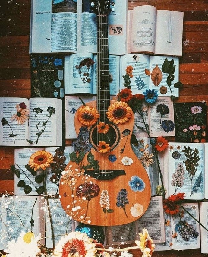 Yeni bir kitaba başlayacağım. Onu okurken dinleyebileceğim sözsüz müzik öneriniz var mı..,?