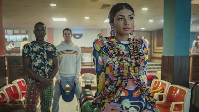 Sevgiliniz size sormadan saçını kesse ya da  boyasa kızar mısınız?