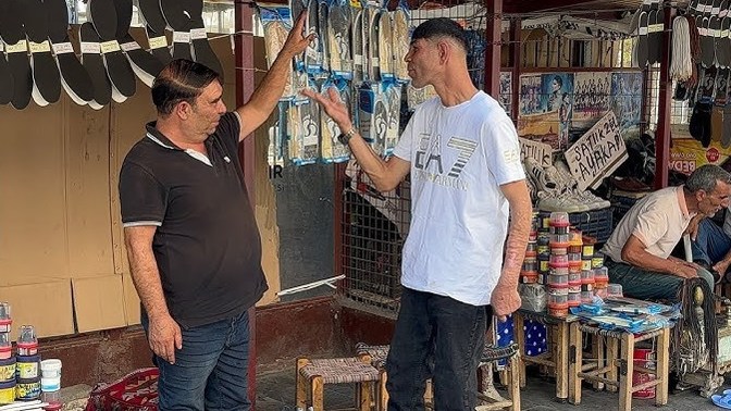 İlk buluşmada giyim tarzını olumsuz yönde eleştiren flörtüne tepkin ne olurdu?
