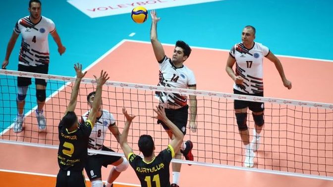 Erkekler voleybolcu olabilir mi sizce?