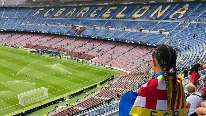Erkekler, kadınların futbol sevmesini neden itici buluyor?