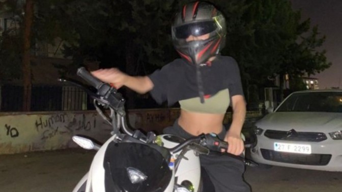 Motor süren kız çekicimidir?