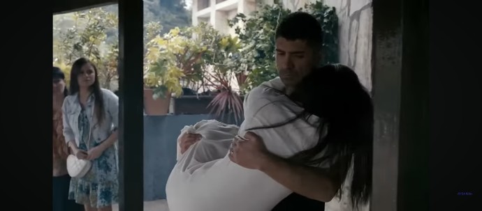 Sevgilinizin ölümcül bir hastalığı olduğunu öğrenseniz ayrılır mısınız?