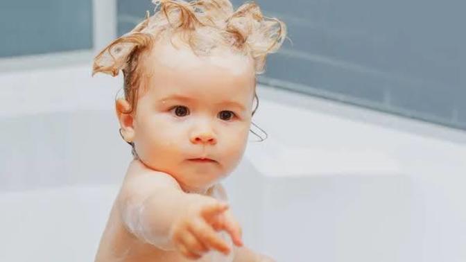 Bebeğe gece banyo yaptırılır mı?