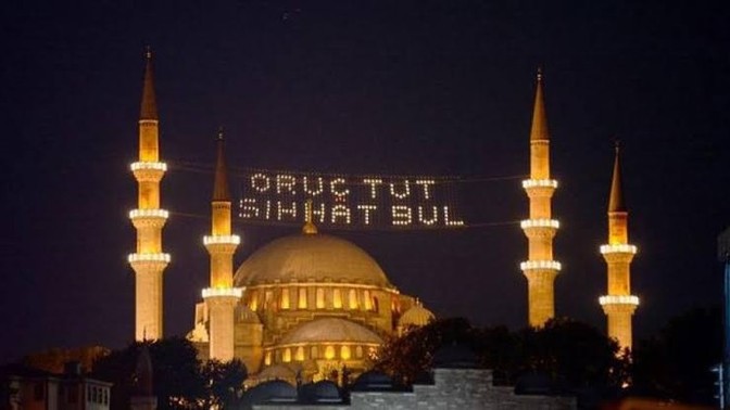 Bu gece kaza oruçlarımı tutmaya başlayacağım.🤲🏻📿 İmsak vaktini mi yoksa ezanı mı dikkate almalıyım?