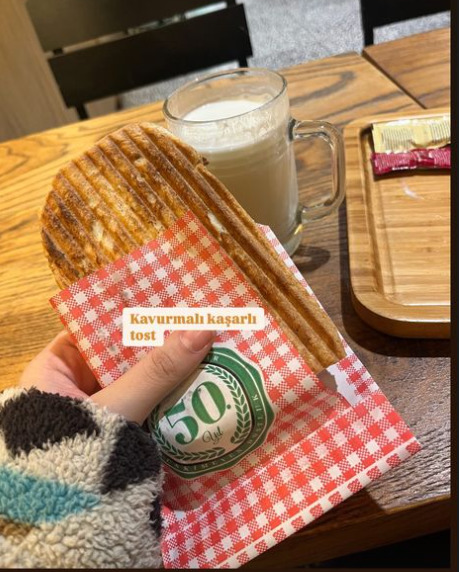 Diyette kavurmalı kaşarlı tost yenir mi?
