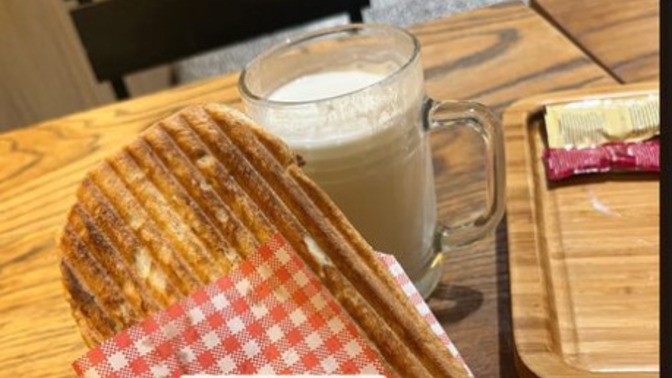 Diyette kavurmalı kaşarlı tost yenir mi?