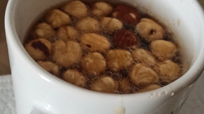 Fındıklı kola mı fındıklı meyve suyu mu?