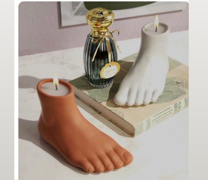 Eski flörtüm ayağım güzel diye kalıbını almıştı mum yapıp satıyor kazandığı paradan pay istemelimiyim?🤭🤭🤭?