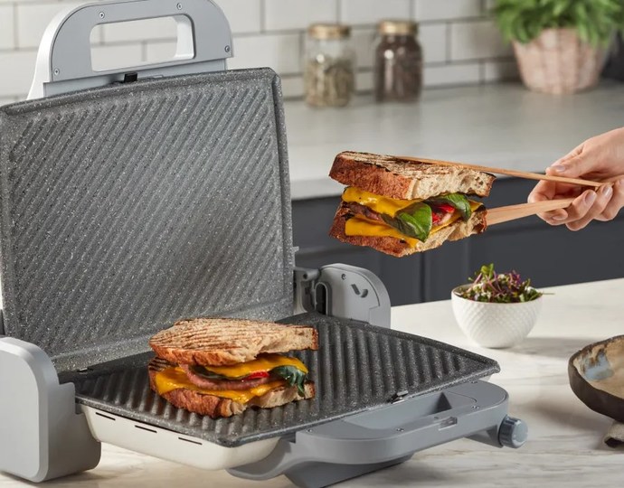 Kaliteli, uzun ömürlü bir tost makinesi arıyorum. Marka ve model olarak ne önerirsiniz?
